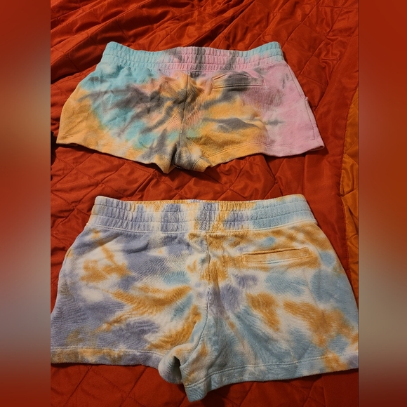 Shorts - Picture 2 of 2